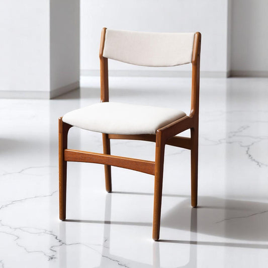 Set of 4 Danish Mid Century Modern Dining Chairs by Erik Buch