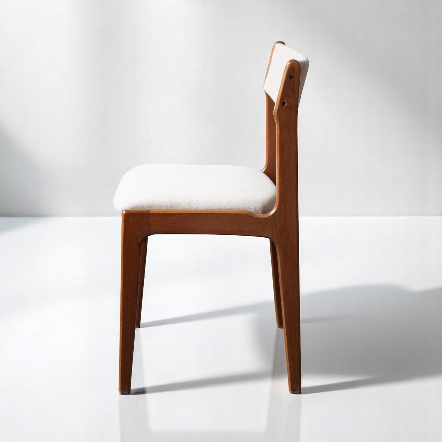 Set of 4 Danish Mid Century Modern Dining Chairs by Erik Buch