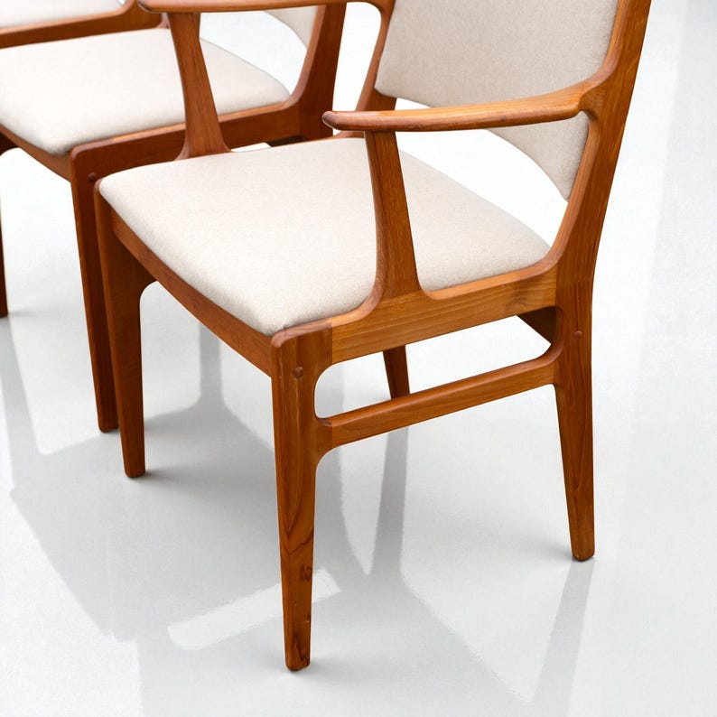 Set of 8 D-Scan Teak Dining Chairs, 1960s